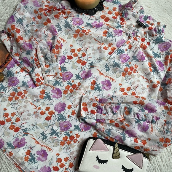 Womens Ann Taylor ruffle split neck top Floral print top - Picture 3 of 16